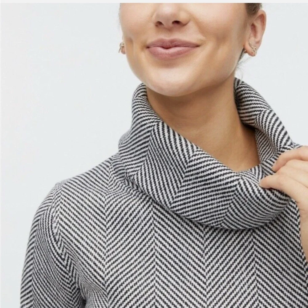 J. Crew Long Sleeve Funnelneck Pullover Fleece Lined Sweater-Herringbone-Size S‎